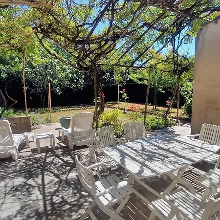 בית נופש La Grande Maison De Suzanne Et Son Jardin